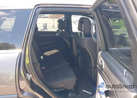 2018 Jeep Grand Cherokee Laredo E 4X4 z USA, uszkodzony, nr VIN 1C4RJFAG4JC378065